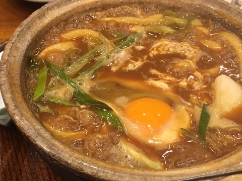 具材を入れて煮込むだけ！！簡単味噌煮込みうどん